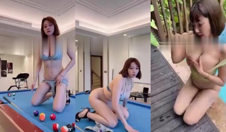 【顶级颜值 ️爆乳女神】极品巨乳网红『松果儿』最新大尺度私拍流出 台球桌上放浪发骚 超爆揉奶诱惑 高清720P版