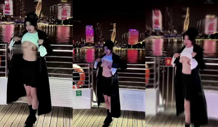 微胖广州X女神-pickkku-超大胆露出尝试,飞机上、艺术馆路人边上露奶