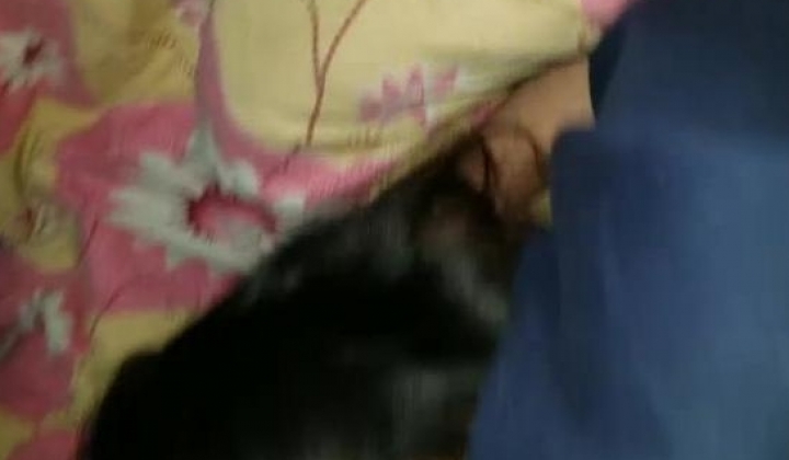 旅游把女导游给干了，和游客水乳交融、淫声颤天，‘宝贝，哪儿舒服，说’，哪儿都舒服！