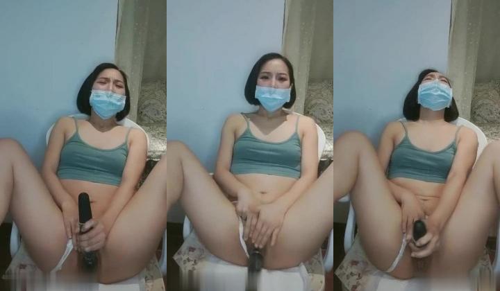短发女神，校花一样美【一枝花】收费房大黑牛自慰真好看，被大黑牛搞得爽飞高潮，女神淫荡的样子 好风骚呀