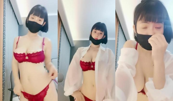 G奶女神！奶子超级大~【暖暖】揉穴自慰！撸到肾虚，纯天然无添加，白得能看到血管，超赞