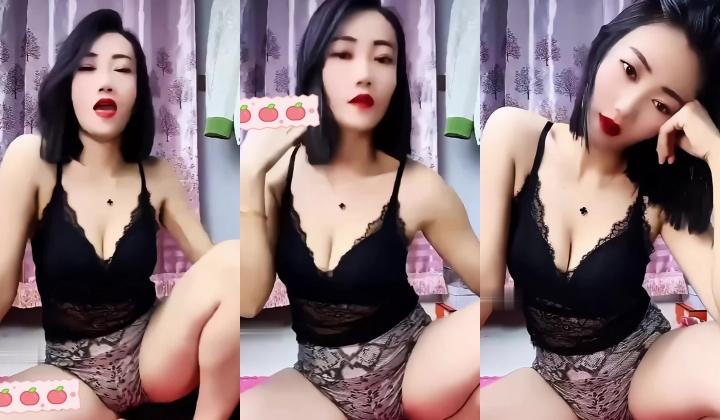 快手颜值少妇【媛猫儿】极品御姐榨精小鲜肉，好身材大长腿，足交圣体，逼肥奶圆
