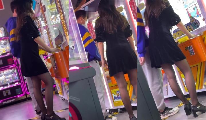 商场尾随偷拍美女裙底 极品情趣黑丝少妇CD性感黄内裤包臀短裙靓女和闺蜜逛街外套光腿漏出骚窄内