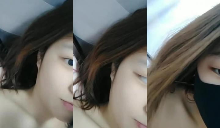 唯美小可爱露脸床上发骚，千层蝴蝶逼看着很性感，AV棒自慰呻吟很温柔，精彩不要错过