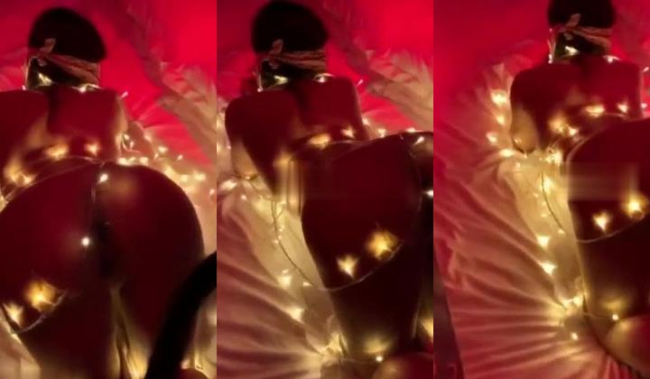满分颜值极品露脸反差女神，推特网红绿帽男，诚邀粉丝富二代各种线下淫乱活动，车震野战3P母狗属性拉满