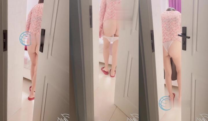 海角社区小哥强奸少妇邻居封神热销几万钻之作 ️ 我强奸了美女少妇邻居，她要报警告我