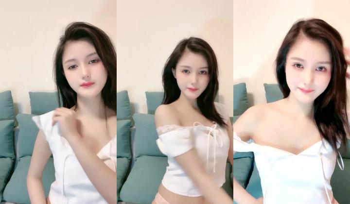 人气非常高【极品主播】神仙颜值人气小仙女 -茶酱-，有点混血儿感觉，三点全裸，揉奶，掰开逼穴，有点痒，可约哦！