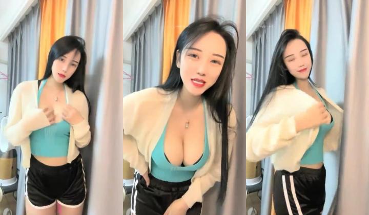 178胸膜！~【傲胸新木优子】，KTV土豪淫乱，高端酒店会牛郎！夜生活真是丰富，之前还爱装逼不脱呢