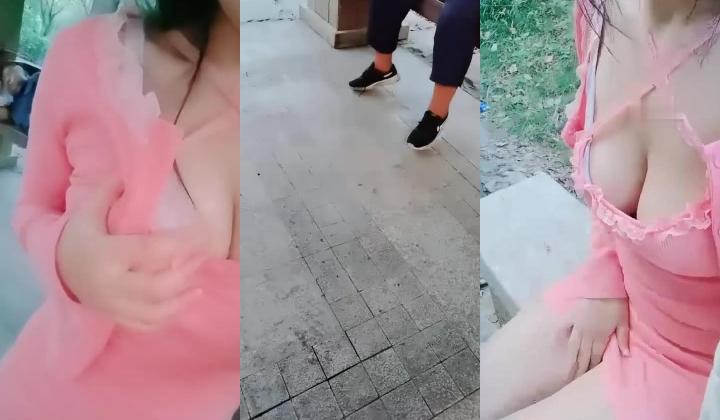 【小狐仙】眼镜御姐 巨乳美女 户外公园跳蛋道具抽插 开档丝袜大长腿插沟搭男技师 抠逼