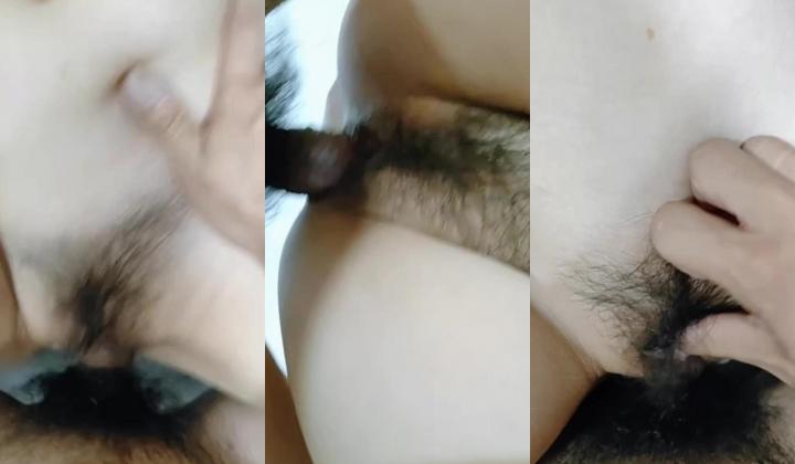 露脸极品反差女大生，高颜值女神级别【雪儿】私拍，穿衣和脱衣判若两人，放尿车震道具自摸被金主无套各种输出