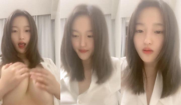 极品大奶美女，【大奶婉婉】，比碗还大的美乳，胸型一等一的好，跟男友无套内射，撸管必备佳品