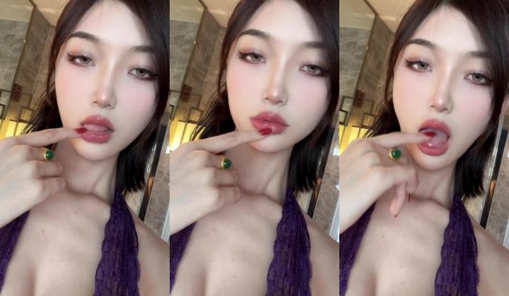 极品网红露出 脸红Dearie 微圈密劲爆福利女神淫靡反差自拍 蜜尻大长腿丝袜制服诱惑 顶级完美身材 有钱人的玩物