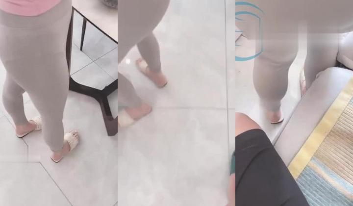 第一次后入练瑜伽的网红嫂子的菊花 ️太紧了插进去一点点 哀嚎不断！