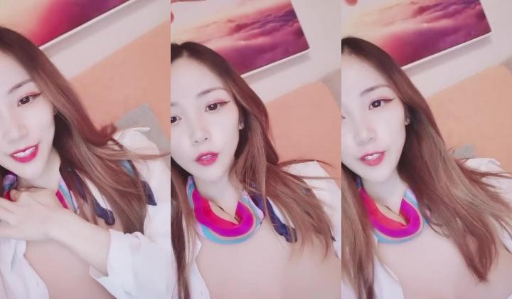 杭州在职空姐咪咪 ️激情撩骚，我是个女人，哥哥你说我会不会做爱啦~乳交足交口交肛交样样精通 ️哥哥快来了解了解！