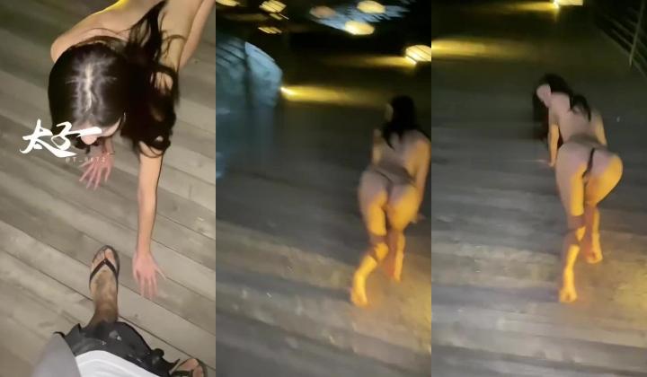 母狗调教训练推特大佬【太子】私拍，各种社死调教反差模特骚女，狗链露出爬行啪啪能玩的都玩了