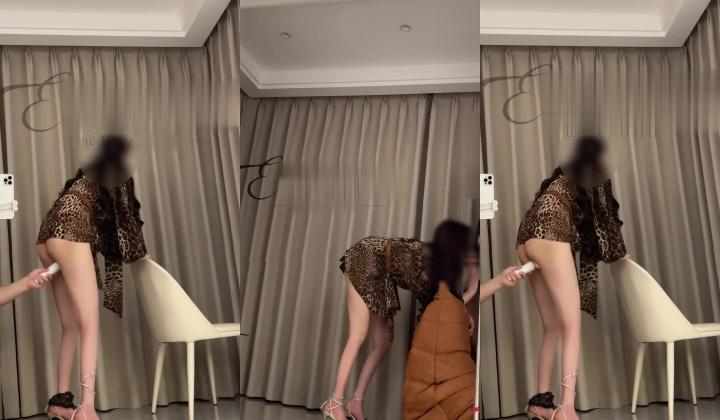 穷人女神富人母狗，超高颜值极品空姐【林绾绾】门槛1888福利，啪啪调教深喉毒龙脚踩骚穴，母狗属性拉满了