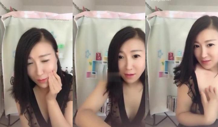 【真●喷水】【申爱】御姐轻熟女露奶抠逼喷水大秀，撸之