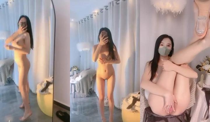 魔鬼身材高颜值女神美女翘臀后插道具呻吟不断