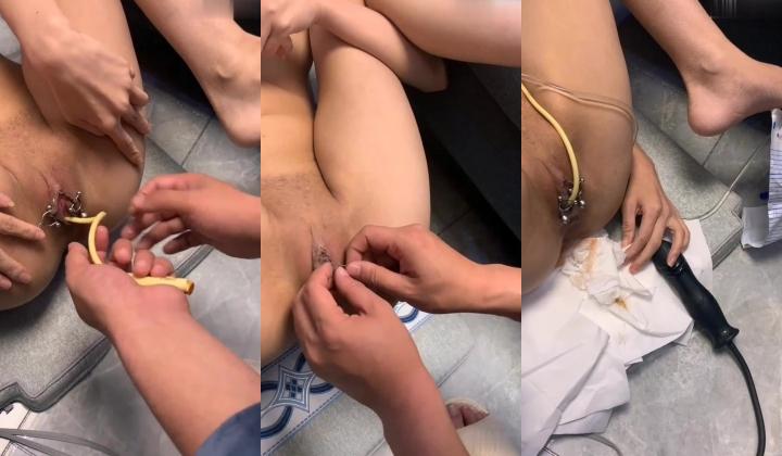 《字母圈牛逼大神极限调教阴环骚母狗系列》膀胱注射+充气肛塞+按摩棒+开叉大头肛塞三管齐下瞬间高潮