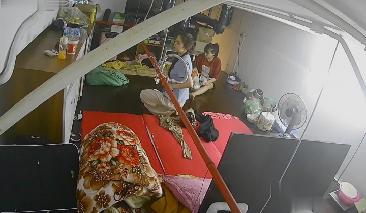 【极品稀缺 ️破解摄像头】极品服务员宿舍日常 ️小姐姐年轻美乳好坚挺 穿搭职业装制服很有气质 距离超近 高清1080P版