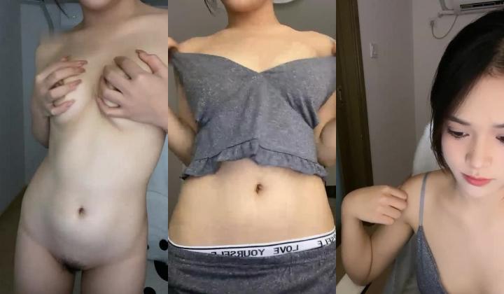 黄色战袍校花女神【甜奶昔】让人梆硬的身材！馋死了，一看就是个淫妇，不干个几个小时满足不了他，谁来试试！