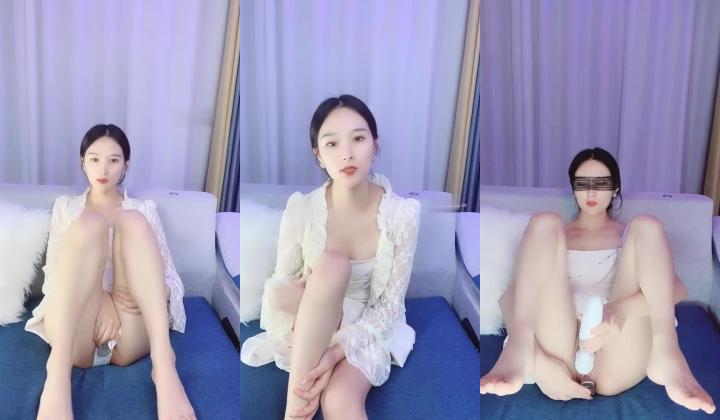 超高档御姐！长得像明星童X，无敌甜美大长腿，把美腿伸直了自慰，高价密码房，声音甜美喜欢唠嗑，9分高颜值分好身材