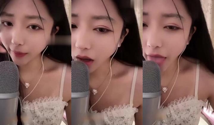 【快手反差婊最新泄密】，40万粉丝，【桃子】，榜一大哥才能看的内容，黑乎乎的阴毛掰开桃花洞，小美女娇羞可人！
