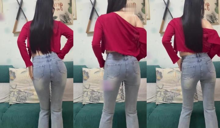 快手极品少妇【爱吃香菜】健身婊就是骚,身材不错,毛少奶圆逼粉,自搓奶头,摸逼流水都拉丝了