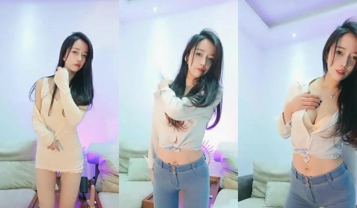 明星颜值女神 ️一库一库 ️：紧身牛仔裤男人的最爱加上这会吸人小穴太美了！