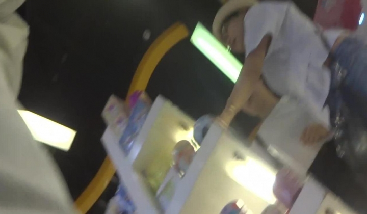 年度极品高清抄底合集，全部都是漂亮的妹子