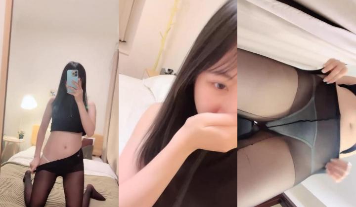 【京鱼儿】19岁童颜巨乳情趣黑丝 跳蛋自慰 爆流白浆 喷水！