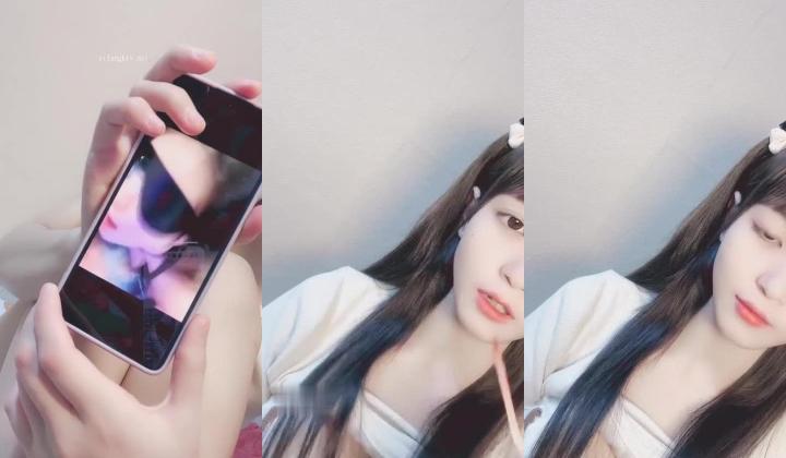 哇，清纯校花，终于为了钱脱了，【大螃蟹】，无毛透明的粉逼，特写，好肥美，颜值高小仙女让人难以自拔的美！