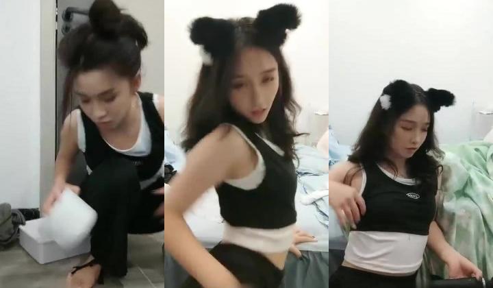 极品高颜冷艳御姐，反差小妈感女主播「金刚护撸娃」「小奶猫」密码房激情淫语撩骚，和姐妹下海大秀，互舔互口
