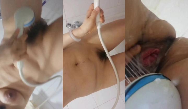 快手骚熟女【江西表姐】漂亮嫂子给小鲜肉口活，掰逼自慰，裸舞卖骚