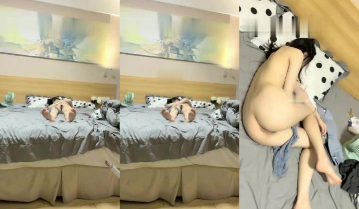 AVOVE 一双筷子般的美腿甜美小美眉，身材一级棒，把她灌醉了再操她