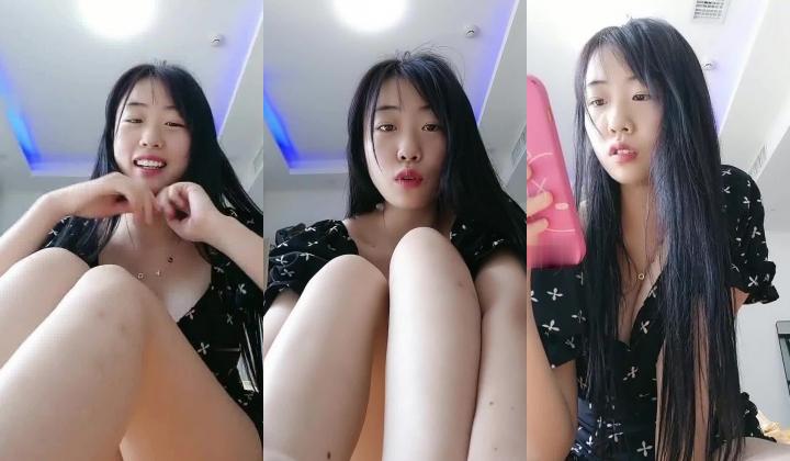 超级大奶 巨大无比比头大~【00后超级胸】带姨妈出征~狂撸 纯天然，露脸清纯系