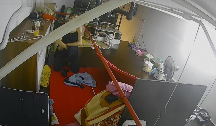 【极品稀缺 ️破解摄像头】极品服务员宿舍日常 ️小姐姐年轻美乳好坚挺 穿搭职业装制服很有气质 距离超近 高清1080P版