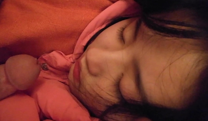 跟女友分手前最后一次见面给她下药玩