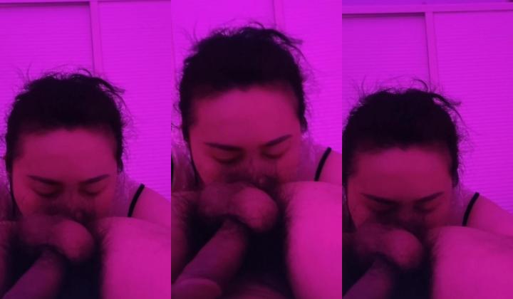 御姐女王范会所金牌技师，重庆巨乳小尤物【婉儿】特色性爱服务，双飞吹拉弹唱一条龙爽翻天