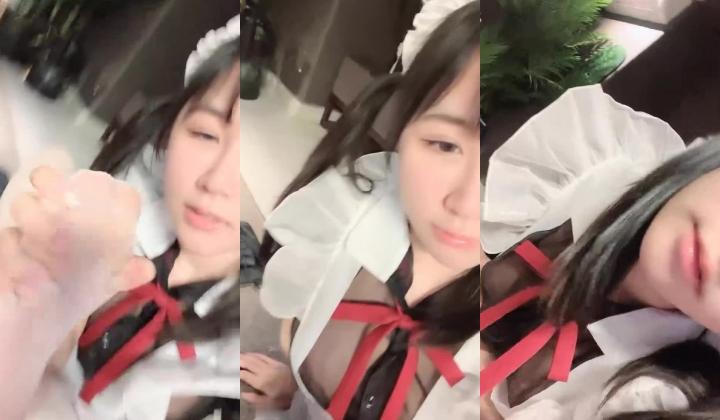 【京鱼儿】19岁童颜巨乳 女仆学生制服 道具自慰 流白浆 ！高人气19岁学生妹 白皙大奶！！