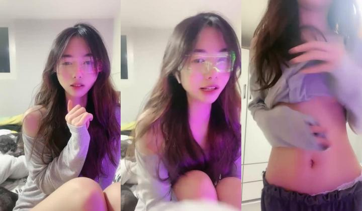 超高颜值美少女！168CM苗条身材！难得小露一波，脱掉内裤多毛骚穴，掰开特写，逼逼会唿吸