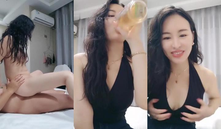 新人御姐！超级漂亮~【大白兔乖乖】啪啪自慰~气质一流！最有气质，最有味道，女神在此你心动了吗？