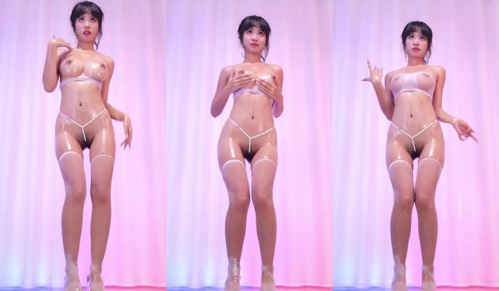 【红玫瑰舞团】超美御姐『璎珞』极限定制裸舞 身材苗条大圆奶与摄影师玩轻SM