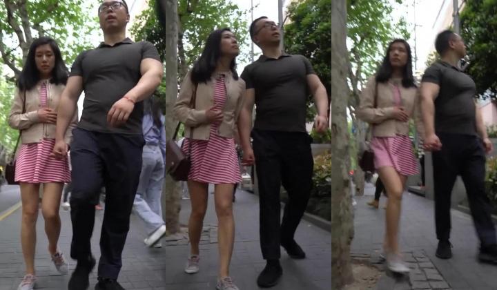《极品CD秘魔手外购》闹市区极限贴身抄底多位漂亮小姐姐~各种性感小内内亮点多~清纯长腿美女极度反差真空出门毛茸茸露逼