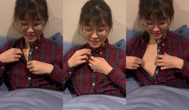 《云盘泄密》大二学妹和富二代男友之间的私密被渣男分手后曝光