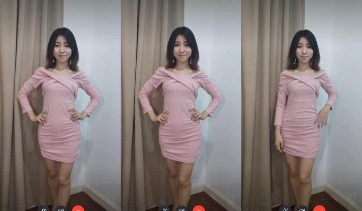 堪比果条 ️骗子网络招聘模特视频面试被泄露明星颜值美女【X迪】360度裸露特写，附生活照