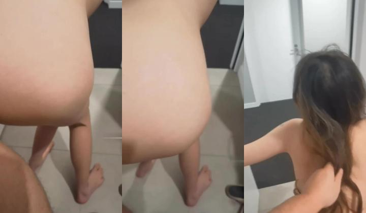 最新骚货出炉！甜妹欲姐姐-孙X娜 被男友调教成了小母狗，绝世顶级美腿蜜臀！竟然答应男友搞3P
