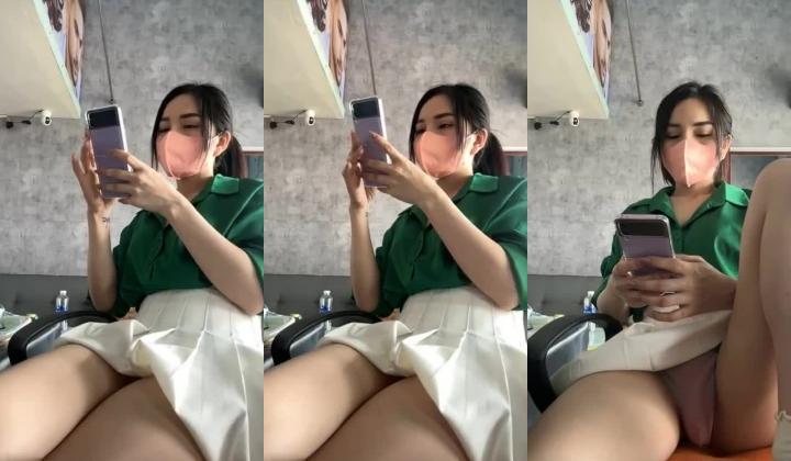 Stripchat 极品SPA馆小妈感少妇技师「BEAUTYSPA-EIRA」店里露出自慰虐阴，手指跳蛋抽插阴道，高潮喷水