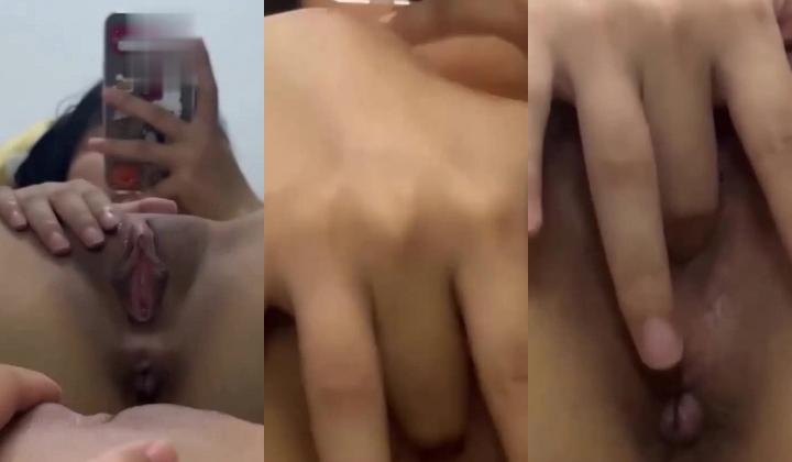 《台湾情侣泄密》惨遭男友出卖的学妹大尺度掰B视频被曝光