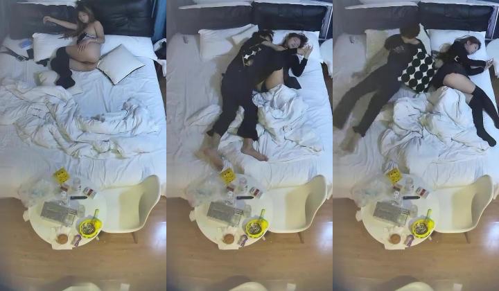 酒店偷拍 ️模特身材过膝袜短裙时尚黄发美女酒店挨男友操